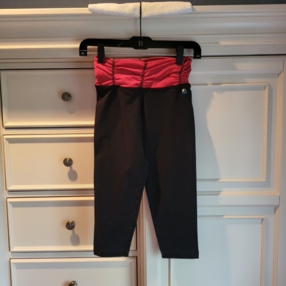 Body Rio Cropped Leggings Size S - Picture 1 of 6